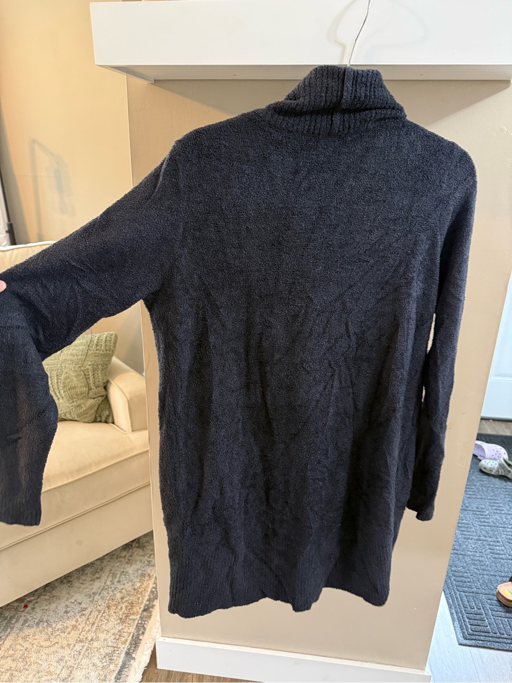 Barefoot Dreams Cozychic Light Cardigan Sweater
Navy
Size M
EUC - Picture 5 of 5